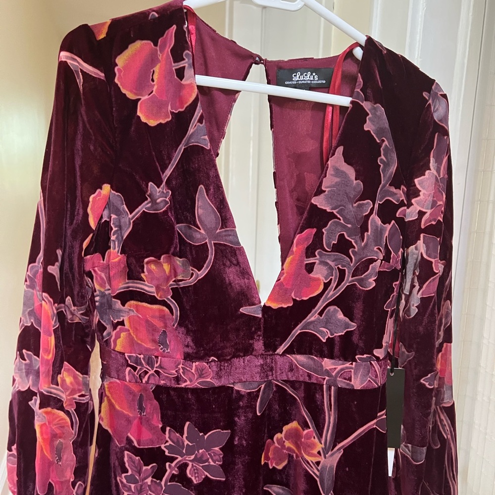 NWT Lulus velvet Long floral dress